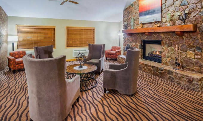 Mora Hotel | AmericInn by Wyndham Mora