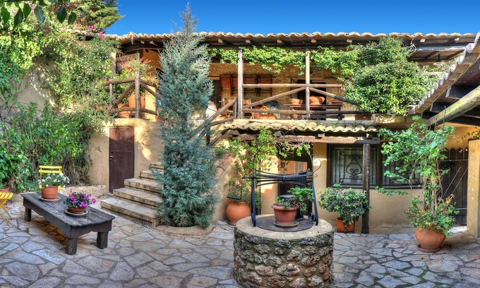 Egira Apartment | Ampelos Estate - The Studio