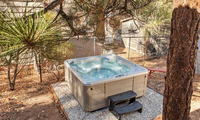 Big Bear Lake Cottage | An amazing cottage that takes you back to childhood tales