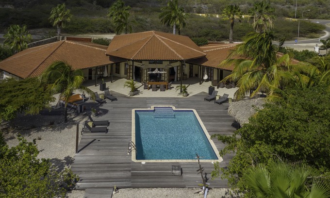 Sabadeco Villa | An amazing oceanfront villa with ocean access