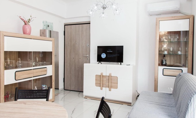 Keratsini-Drapetsona Apartment | An authentic Greek stay in Keratsini
