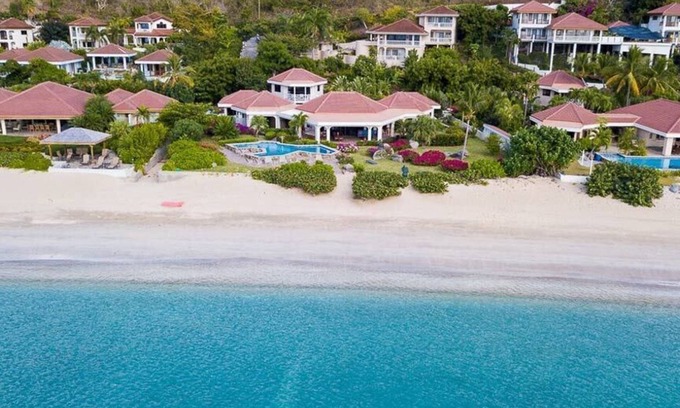Purcell Villa | An Elegant Private Residence for Rent on Beautiful Mahoe Bay.