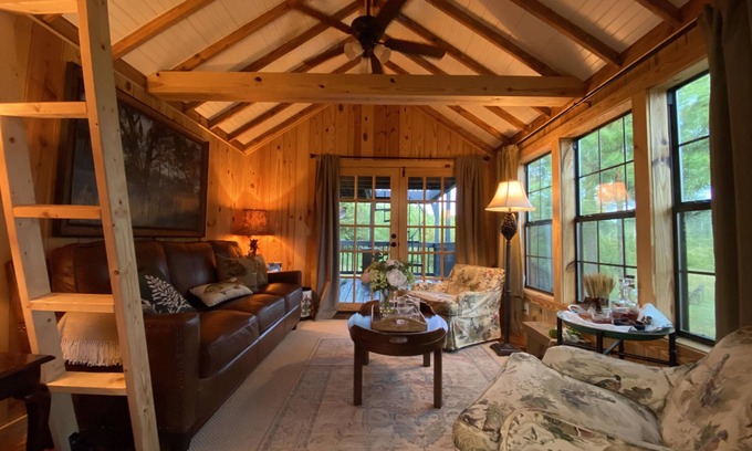 Thomasville Cabin | An elegant waterside retreat in the Red Hills