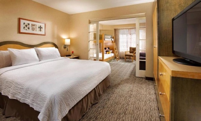 Anaheim Resort House | Anaheim Family Suite: Steps from Disneyland with Pool & Free WiFi!