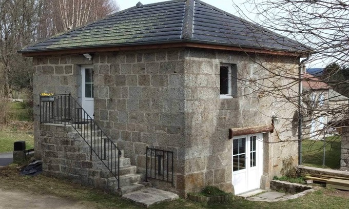 Mazet-Saint-Voy House | Ancien Four à Pain Typique de la Région Pour un Séjour à 2, Sportif ou Culturel