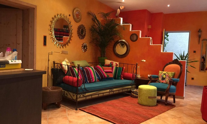Velsstraße Apartment | ANDERS live in Bochum: THE holiday apartment for two, full of color and light