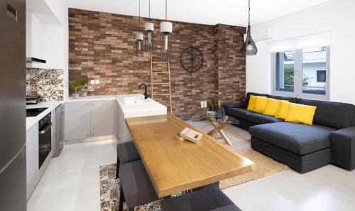Irakleio Apartment | Andos Cozy & Luxury Upgraded Apartments