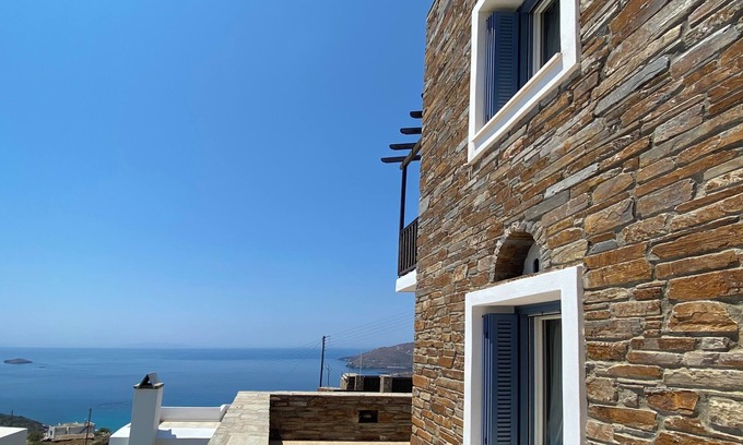 Kipri Villa | andros prive suites villa vibrand