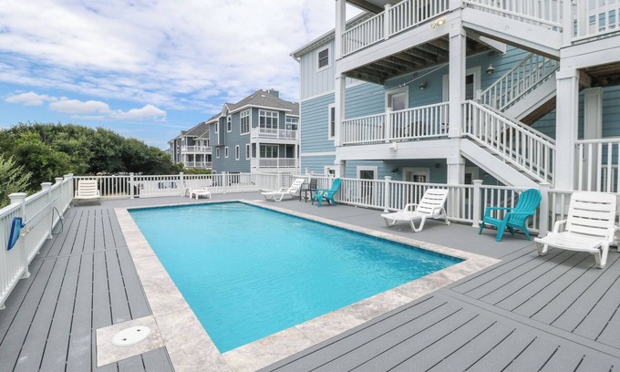 Pine Island House | Angelo del Mare - C6460. Pine Island 9 Br, Pool, Hot Tub, Elevator, Open Year Rnd