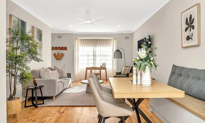 Somerton Park Apartment | Anja Haus Elegant Retreat near Somerton Park Beach
