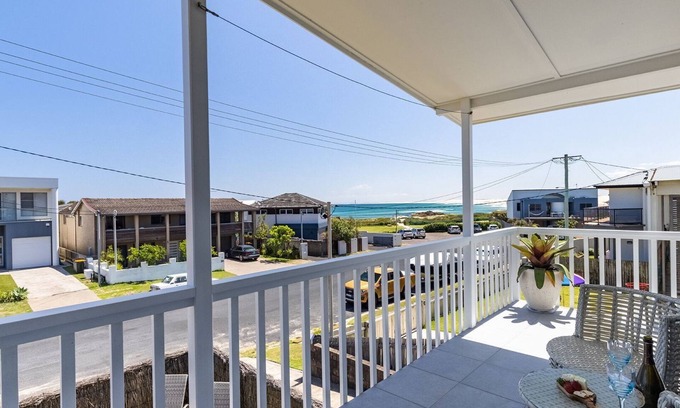 Anna Bay House | Anna Bay Beach Shack, 44 Ocean Avenue - fantastic 2 storey house with spectacular views
