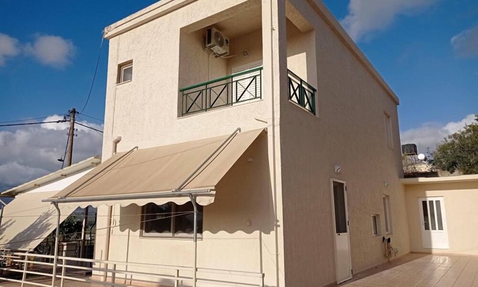 Petrokefalion House | Anna's House