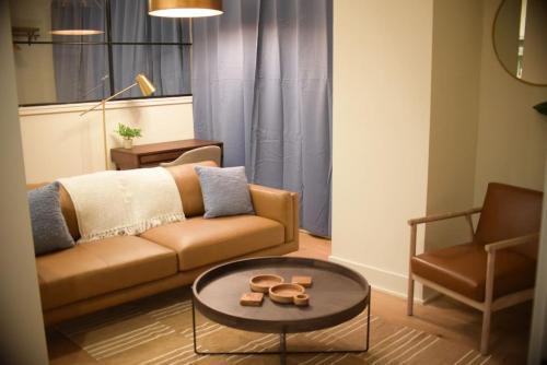 Yamacraw Village Apartment | Annabelle 2A - Studio In The Heart Of Night Life