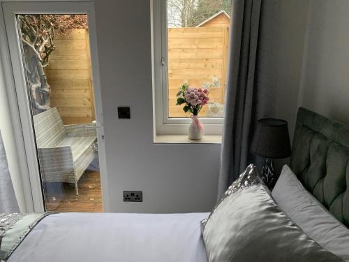 Beddington South Apartment | Annex A, a one bedroom Flat in south London