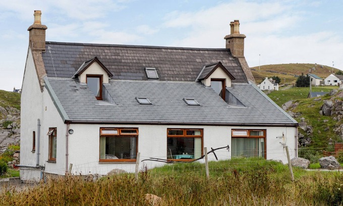 Oldshoremore Cottage | ANNIE'S ANNEX, character holiday cottage in Kinlochbervie