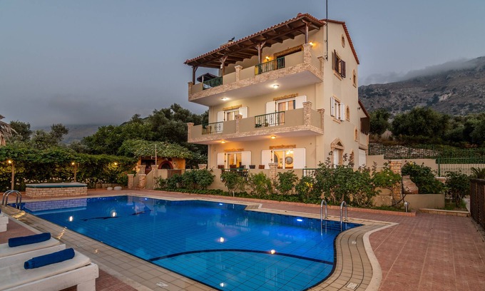 Patsos Villa | Annlexander Private Villa with Swimming Pool