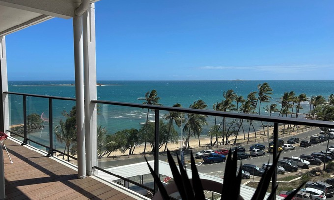 Noumea Apartment | Anse Vata: panoramic view apartment!