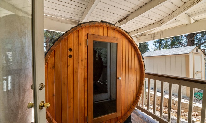 Whispering Forest House | Antelope Retreat - 5BR, Sauna, Foosball Table, Fireplace, Deck, BBQ