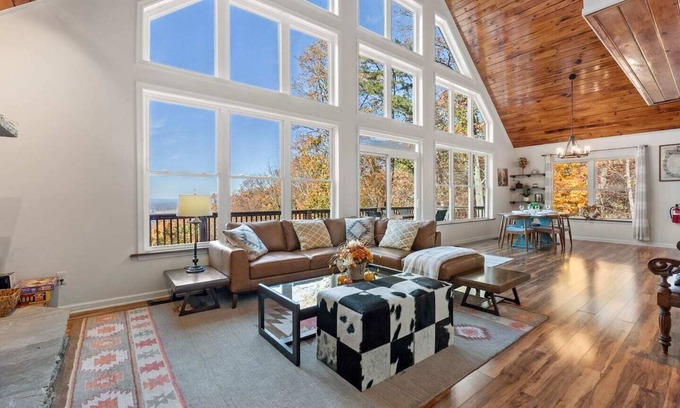 Keedysville Cabin | Antietam Look Out - Incredible Sunset Views!