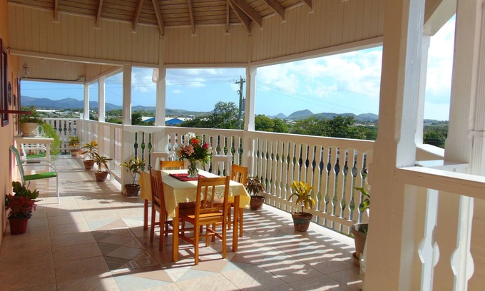 Runaway Bay Hotel | Antigua Seaview