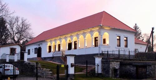 Nagyvisnyo House | Antik Vendégház