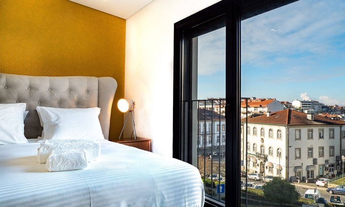 Viseu Apartment | APA S fully equipped studio - city center - New Age Bemyguest