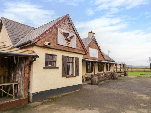 Limavady House | Apache Falls Lodge