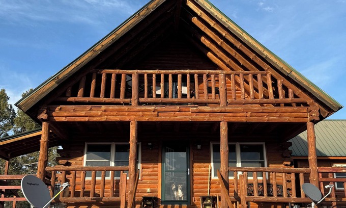Cebolla Cabin | Apache Mesa Log Cabin Home Near Chama