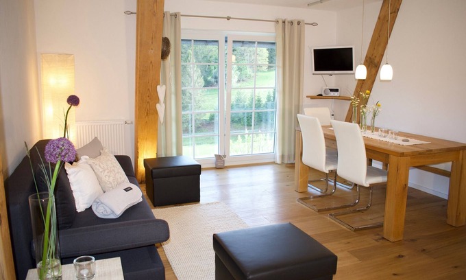 Furtwangen Apartment | Apartment '2 Natursuite' with Mountain View, Shared Garden and Wi-Fi