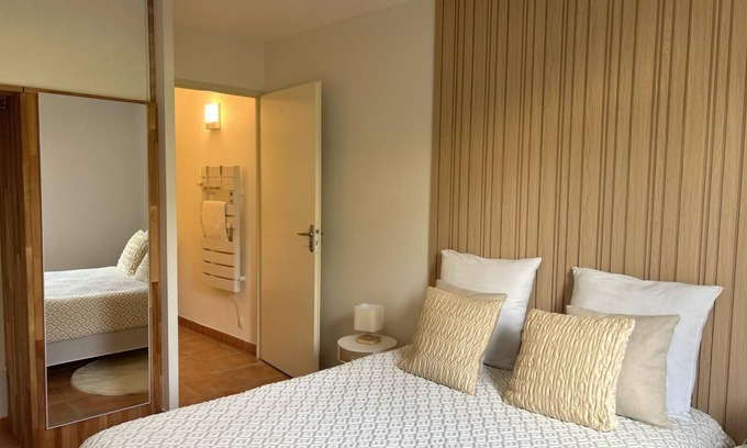 Castelnau-d'Estretefonds Apartment | Apartment-Comfort-Ensuite with Bath-Terrace