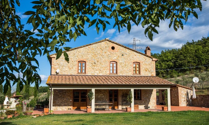 Montecatini Val di Cecina Apartment | Apartment In Tuscan Villa