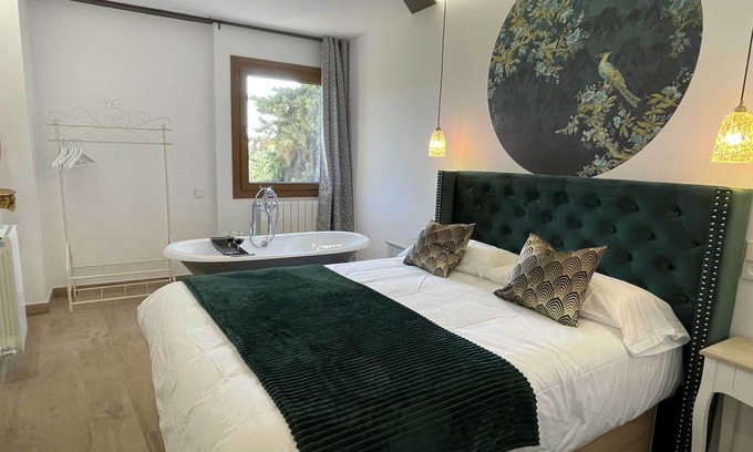 Montejo de la Sierra Apartment | Apartamento de Vistas Privilegiadas a la Reserva de la Biosfera y Exquisita Decoración Ecléctica