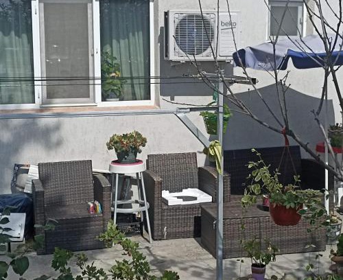 Doua Mai Apartment | Apartament 2 camere Mangalia, parter-gradinita, 5 min de Portul Turistic