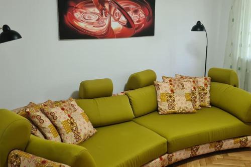 Cugir Apartment | Apartament 3 camere, doua bai integral pentru familie sau grup