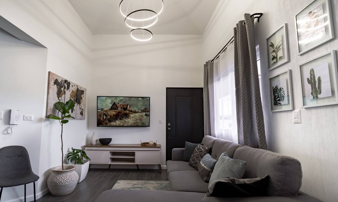 Quetzaltenango Apartment | Apartamento acogedor y minimalista.