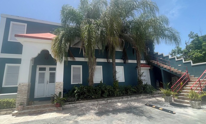 Cabo Rojo Apartment | Apartamento equipado con piscina