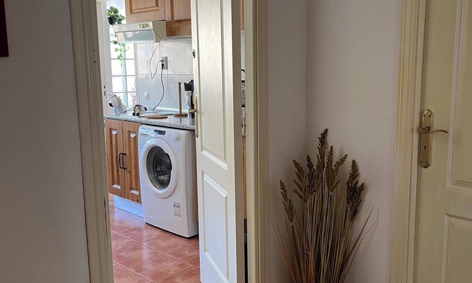 Les Tendetes Apartment | Apartamento Luminoso Pocos Metros del Centro, Tranquilo Ideal Para Viajeros