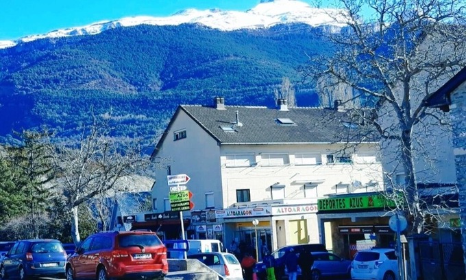 Villanua Apartment | Apartamento Monte Lierde
