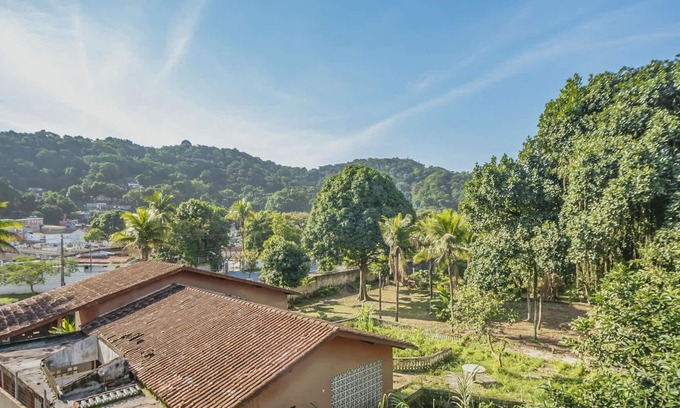 Vila Julia Apartment | Apartamento no Guarujá a 3 Min da Praia da Enseada