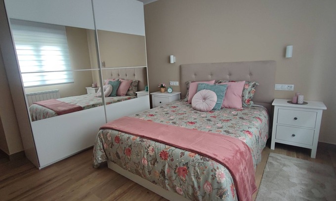 Aviles Apartment | Apartamento Plaza España