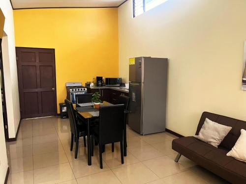 Cartago Apartment | Apartamentos Guzmán