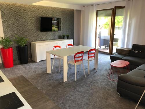 Ustka Apartment | Apartamenty Bałtyckie - Wczasowa - osiedle zamknięte, winda, miejsce parkingowe