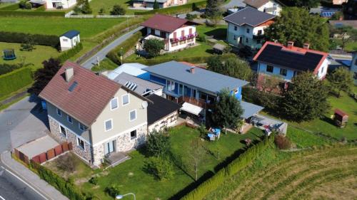 Kotschach-Mauthen Apartment | Apartement Lampi