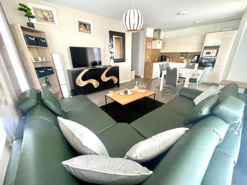Kosice Old Town Apartment | Apartmán Fatranská,Parking Free ,Air Condition