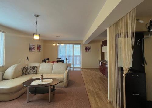 Nova Lesna Apartment | Apartmán Lesana
