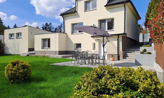 Kunratice Apartment | Apartmánový dům se zahradou v klidné části Prahy