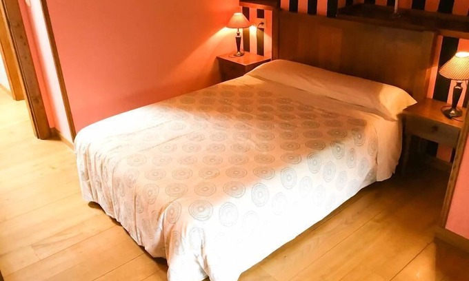 Arguebanes Apartment | Apartment Private Bathroom - Los Alcornoque