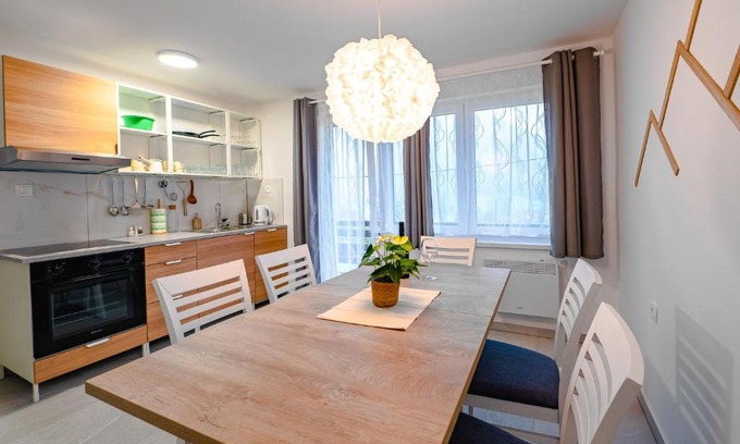 Dovje Apartment | Apartma na hribu