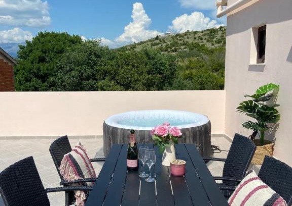 Podgradina Apartment | Apartman Nina