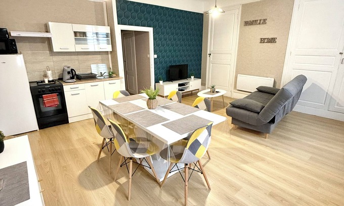 Replonges Apartment | Apartment Le Rétro (2 Bedrooms)